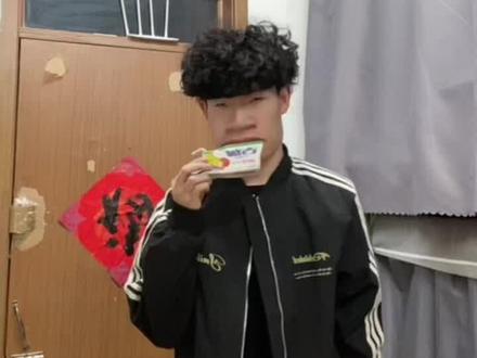 左边跟我一起画个龙!#慢摇 #左边画个虫虫 #摇子上线