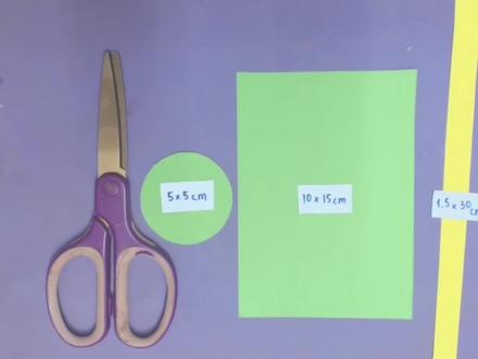 剪纸小松树:彩纸怎么纸叠剪出美丽的小松树