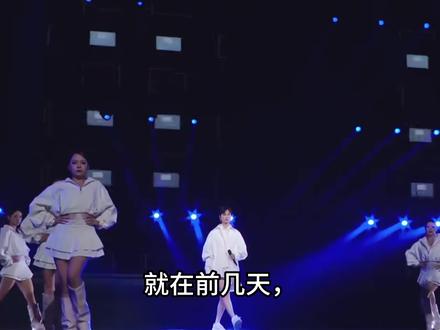 明星|李宇春
李宇春咖位为什么这么大?因为她二十年前就出名了。#李宇春 #娱乐圈 #歌手 #华语乐坛