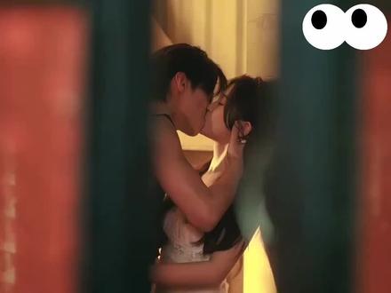 看的跟磕药上瘾了😍双轨好一个处处吻!!
“靳姜文学”你们继续
#双轨 #虞书欣姜暮 #何与靳朝 #吻戏 #甜爆了