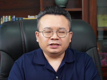2026网贷坏账大爆发!百亿烂账低价甩卖,谁是终极接盘侠?#零距离看懂财经 #网贷陷阱 #信用消费 #民生关注 #经济