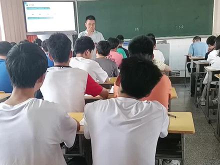 石门一中749班,物化生高考上600分有30多人,今天开始报志愿了,每人可以报45个志愿#高考志愿填报 #知识改变命运 #学生生涯最难忘的一课 #课堂实录# 感谢所有老师