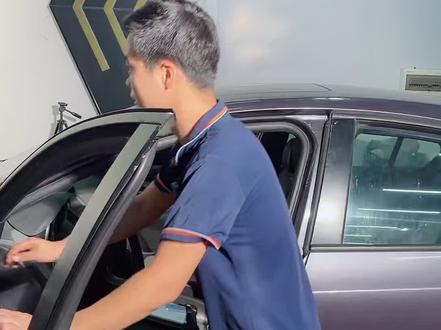 克鲁兹玻璃升降