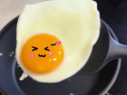 蛋神果然是名不虚传 每一步都不是多余的 想要复刻完美 还是要严格按照蛋神步骤来 过筛 小火#跟着蛋神煮鸡蛋 #蛋神横空出世 #我在抖音刷到煮鸡蛋神了 #抖音生活观察计划