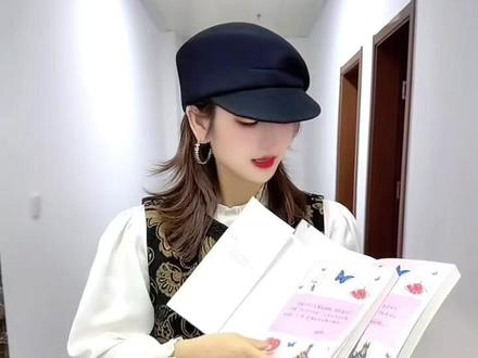 悬日稚楚老师实体书现货!拆视屏抽送来啦~快来留言、点赞、收藏、互动参与吧~幸运儿就是你哦🥳#悬日 #稚楚 #小说 #双男主 #宁一宵苏洄