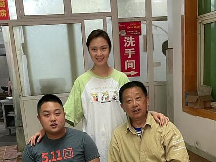 老一辈给下一辈以身作则,不要铺展浪费,开心就好#六一儿童节