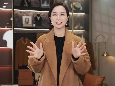 秋冬长款保暖大衣怎么穿更有范? 松弛舒适、简约时尚的长款大衣氛围感穿搭#穿搭 #轻奢女装 #时髦精 #轻奢穿搭 #韩系氛围感暖冬大衣