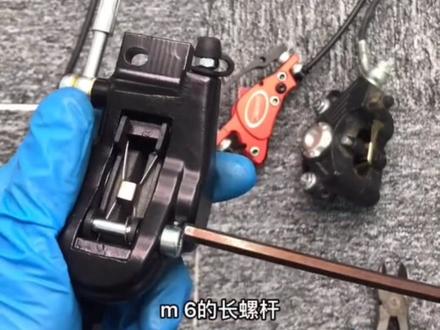 如何更换油碟刹来令片?代驾车维修小技巧,需要的收藏……#2023骑小咪代驾车赚大钱