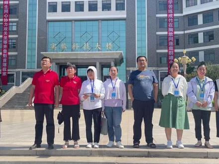 #莱芜一中 考场外默默守护的老师们:护送你奔赴战场,迎接你凯旋归来!