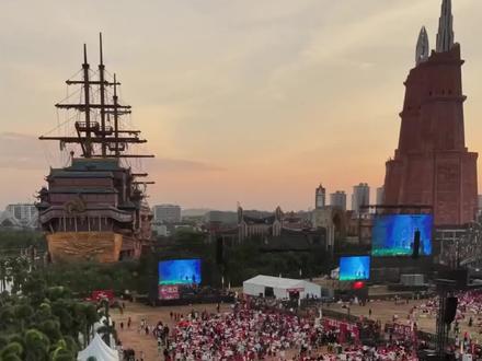 #华晨宇买了三块地打造火星乐园 这时“欢迎回家”终于要具象化了#华晨宇买了三块地 #华晨宇 #演唱会 #宠粉