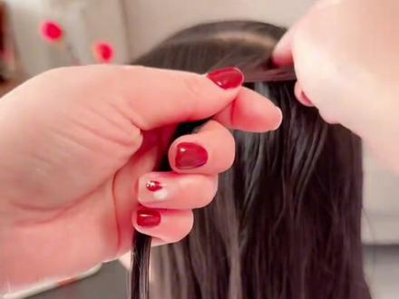 儿童编发 新年披肩发,打造甜美小公主发型!#新年发型 #披肩发 #编发教程 #柒柒儿童发饰