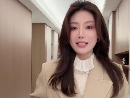 论一件“西装外套”的春季多种搭配,轻松穿出高智感!#法式气质风西装外套 #复工飒气穿搭拿捏了#早春高智感穿搭合集 #都市丽人职场穿搭大赏 #早春新款