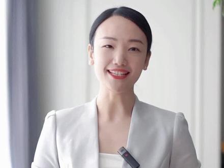 #职场 #礼仪 #女性成长 商务场合使用握手礼时应该如何避免尴尬?
