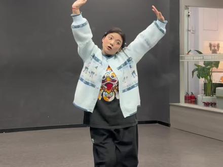 你们能学会舞蹈 唱跳算什么!整#唱跳教学 #一学就会系列 #爆竹声中一岁除 #贤贤x编舞 #教学视频