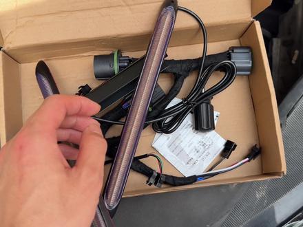 UNIV,逸达,24-25款逸动升级新款日行灯 三色流光 日行白光 夜间紫色转向黄色流光 两个对插转接头,不想紫色直接少插一个对插即可变成夜间白光#长安逸达 #日行灯改装 #安装教程 #日行灯安装 #紫色比较有韵味