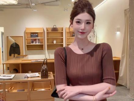 老婆们 分享一下我超爱的豹纹穿搭 豹纹也可以很老钱 #温柔姐姐穿搭 #ootd女生穿搭御姐 #温柔纯欲风穿搭分享 #氛围感女人味穿搭 #豹纹裙子穿搭