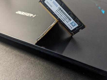 神舟战神z7T-TA5NS 2021升级内存与固态硬盘 此拆机教程以仔细与清晰易懂的角度拍摄给拆机小白,一起按步骤来提升电脑性能!关注我,告诉我你的笔电型号, 我来帮你让他重获新生。主页有笔记本电脑/台式机拆机教学、测评、知识分享的合集。关注我,告诉我们想要了解电脑性能提升的问题。
【酷寒怪兽Kooling Monster】
我们的愿景是让每个人都能有最舒适的电脑体验。我们希望在DIY电脑维修技能的普及下,让每个人都能以极低的成本实现电脑性能的大幅提升。
【声明】
该视频仅提供资讯分享,不会赔偿任何因操作所导致的损害
#固态硬盘 ,#内存条 ,#拆机视频 ,#神舟战神