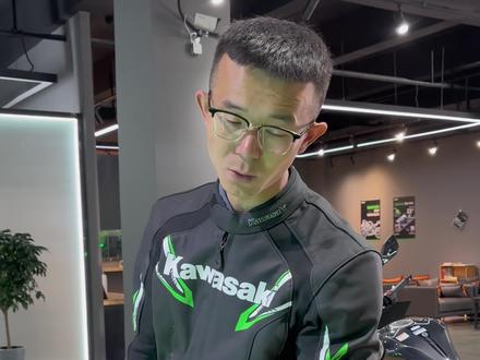 2024款ninja400到店了