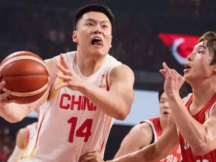 李弘权:有担当的球员,值得被大家铭记#中国男篮 #李弘权 #体育精神 #男篮世界杯 #赵继伟