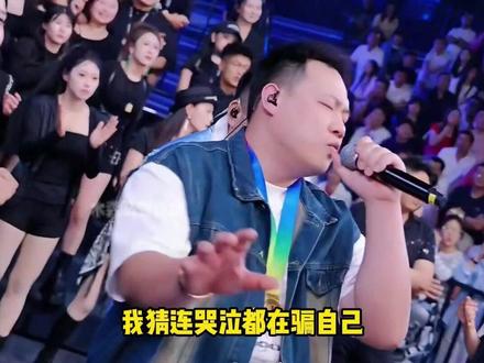 白小白家的实力唱将挑战大舞台,成功晋级月赛,森弟一见面就知道是高手!!!#木森大舞台 #音乐分享 #经典老歌 #真人真唱 #人气爆棚