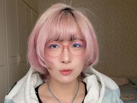 汽车低手怎么看纽博格林24小时耐力赛?
今年耐力赛也是好起来了,可以说多亏潘师傅引流
终于到我能聊两句的领域了,作为近两年才开始对汽车感兴趣的汽车低手,决定以自己的视角和尽量简单的语言给大家讲讲这比赛是怎么事儿
正赛于5.14-5.17举行
(凌晨三点做完视频看到潘子被取消成绩真是天塌了…)
#维斯塔潘 #纽北赛道 #纽博格林24小时耐力赛 #GT3 #红猪极闲运动