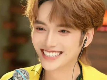 #吴治岗#幽默搞笑#聊天记录#音乐分享#经典老歌@DOU+上热门 @DOU+小助手