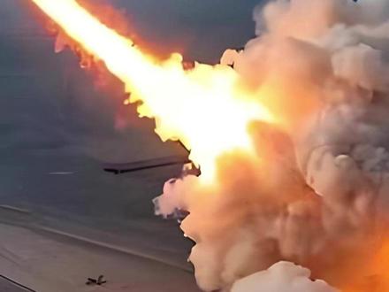 成本转嫁!伊朗高低搭配战术封神,美军高端武器陷入缺件危机!4 你是不是还在盯着中东战场的战报,数着伊朗又发射了多少枚导弹、炸死了多少名士兵?如果你还停留在这个层面,那你根本没看懂这场冲突的本质——人家伊朗早就跳出了“炸人毁基地”的低级玩法,算完了一笔让整个西方后背发凉的账。3月29日,以色列国防部一份公开声明,直接惊掉了全世界军事观察家的下巴:在“真实承诺-4”行动的第86波攻势中,伊朗仅向以色列本土发射了5枚弹道导弹。5枚?这个数字放在之前,连热身都不够。#硬核深度计划#全球创作者计划#零基础看懂全球#时代的荣耀#伊朗