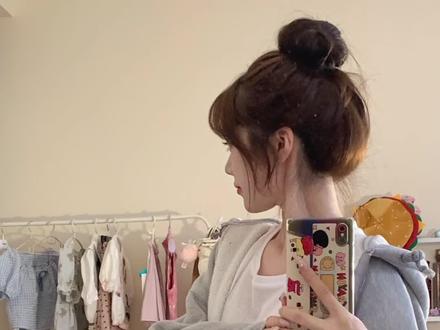 只有女生才懂这个丸子头有多完美啊啊啊!#丸子头 #丸子头教程 #扁头 #手残党也能学会的发型 #适合手残党的丸子头扎法