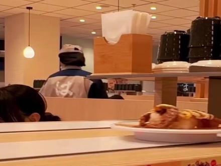下周杭州金沙印象城就没有八八折的滨寿司了,新店开业88代100不限张数,关键还是全场通用的,我建议是先囤,不去随时退#百元夯吃大赏 #人类丰容美食图鉴 #滨寿司 #杭州金沙印象城 #日料