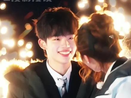 #粥粥馨文不止爱情一种结局 拧巴的爱人也许要经历很多才能学会相爱,但善良真诚的人可以继续同行#粥粥#馨文#怦然心动20岁