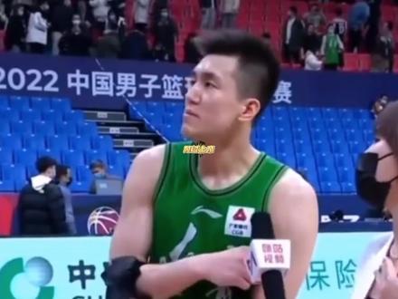 CBA历史上那些让空气瞬间静止的尴尬采访瞬间,真的是听君一席话 胜听一席话!#郭艾伦#搞笑#cba采访名场面 #韩德君 #易建联
