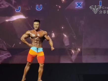 中国选手夺得韩国职业健体冠军|韩国网友如何评价何局限 #健体比赛 #奥赛 #健美 #撸铁 #精神氮泵