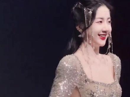 #陈欣予🧚🏻♀️ 今日份小精灵突然降临在三亚~