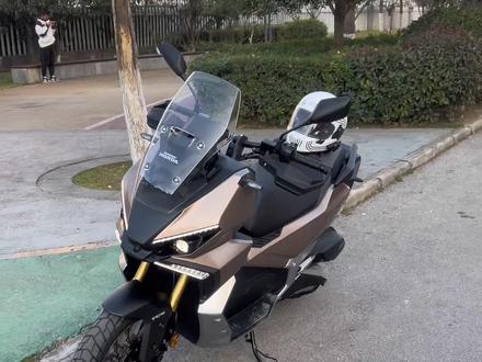 NS150XC试驾(一) 西安试驾车到了,价格有点小贵的adv风格踏板。#新大洲本田 #ns150xc #ns150gx