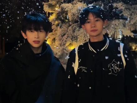 菲律宾没有雪 马尼拉也没有爱 咚咚咚咚咚咚咚咚 一百个苦咖喱