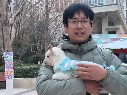 1.23周边 帆布包小徽章 需要的伙伴可以到时间蹲好哦~
#骏良 #周边 #帆布包 #骏良的狗