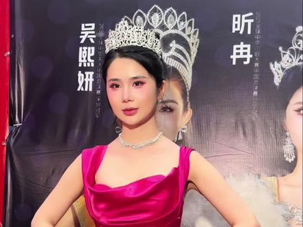 小昕冉#完美身材 #上热搜 #美女 #高颜值美女 #魔鬼身材