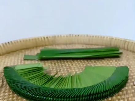 泰国手工折芭蕉叶,猜猜这个用来干啥#手工 #泰国