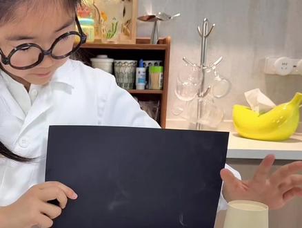 伯努利原理小实验→ 纸杯吐烟圈! 小学生物理实验 #金牌育言家#被宝宝治愈每一天 #科学真好玩 #科学实验 #科学小实验