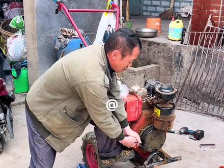 #微根机维修 微耕机发不燃不供油怎么办?伟哥教你更换油泵#修车人