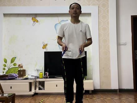 花样跳绳基础步伐的节奏练习
#花样跳绳 #跳绳打卡 #运动健身