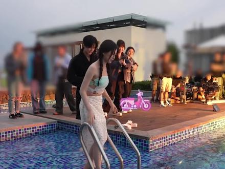 啊啊啊啊终于看到泳池吻的花絮了不愧是靳姜文学#双轨 #姜暮 #虞书欣 #何与 #新剧来袭