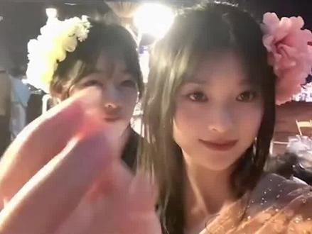 他们好像完成了一场跨时空的对话 #04年的夏望和路人姐姐 #拍照的意义 #一个镜头拍到了人的一生 #治愈