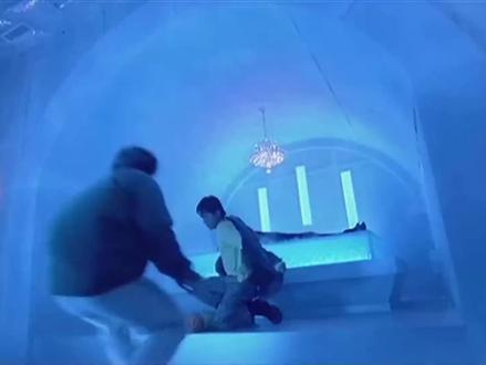 宝贝计划:成龙演戏从不替身,身体通电救儿子,