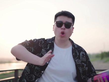 这尴尬的年纪,要啥没啥不说,每天还贼啦啦的开心😂 你说这可咋整...#翻唱 #急急如律令