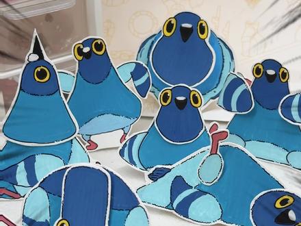 疯狂的鸽子全家福!!你们已经在我脑子里蹦了一周啦!!!
#疯狂的鸽子 #pigeonpop #用一张图证明你是手工人 #宝藏生活家企划 #手工教程