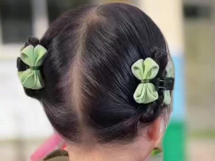 夏天披头散发不好看 试一试这样扎#儿童编发 #六一 #幼儿园简单发型 #编发简单易学 #公主发型发饰 @DOU+小助手 @DOU+好生意