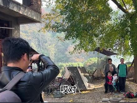 湖南72岁老叔又生第四胎,妻子患有精神分裂症,大女儿已成年,大儿子遗传母亲疾病,小儿子在读幼儿园,小女儿刚出生四十多天#农村 #四胎 #湖南 #老来得子 #社会百态