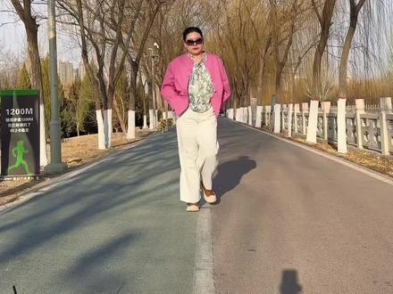 水中倒影 拍摄剪辑保姆级教程 总会有不同收获#干货分享#拍摄技巧#手机摄影#剪辑教程短视频创业@遇见一方在广西 @抖音创作小助手 @抖音创作者中心 @抖音热点宝 @抖加🔥上热门🔥dou+🔥热点宝