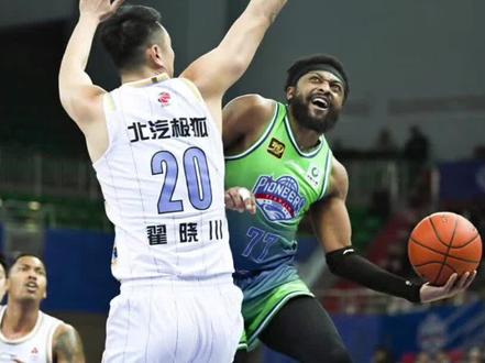 17秒连耍四人,为什么外援的基本功能如此扎实? #cba #南京同曦 #马库斯拉维特 #郭昊文